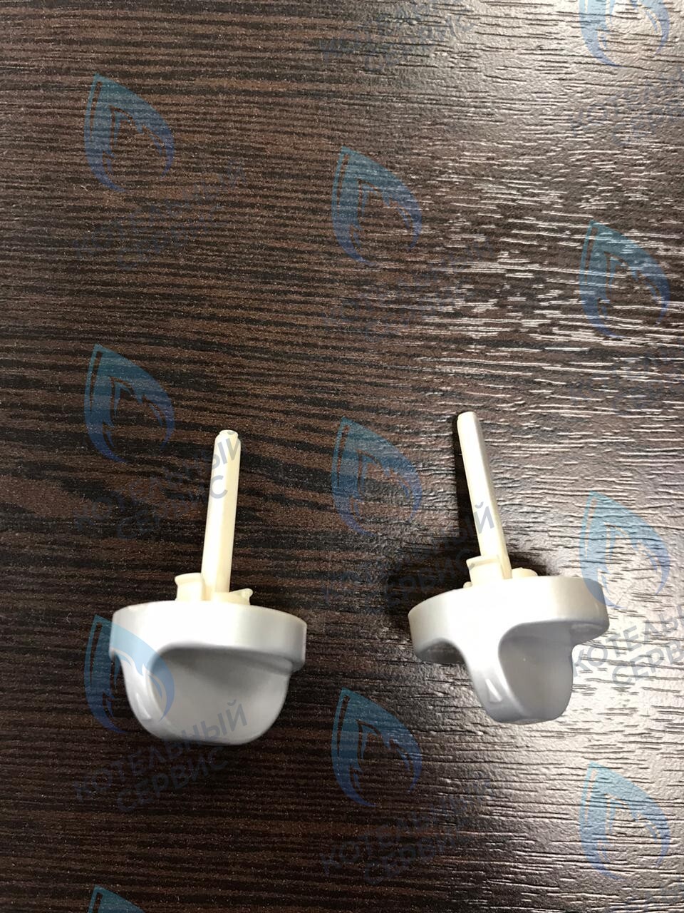 39848660 Ручки регулировки ОВ и ГВС (2шт/компл) Domina C/F N, Arena C/F 13-24 FERROLI (35015640) в Оренбурге	