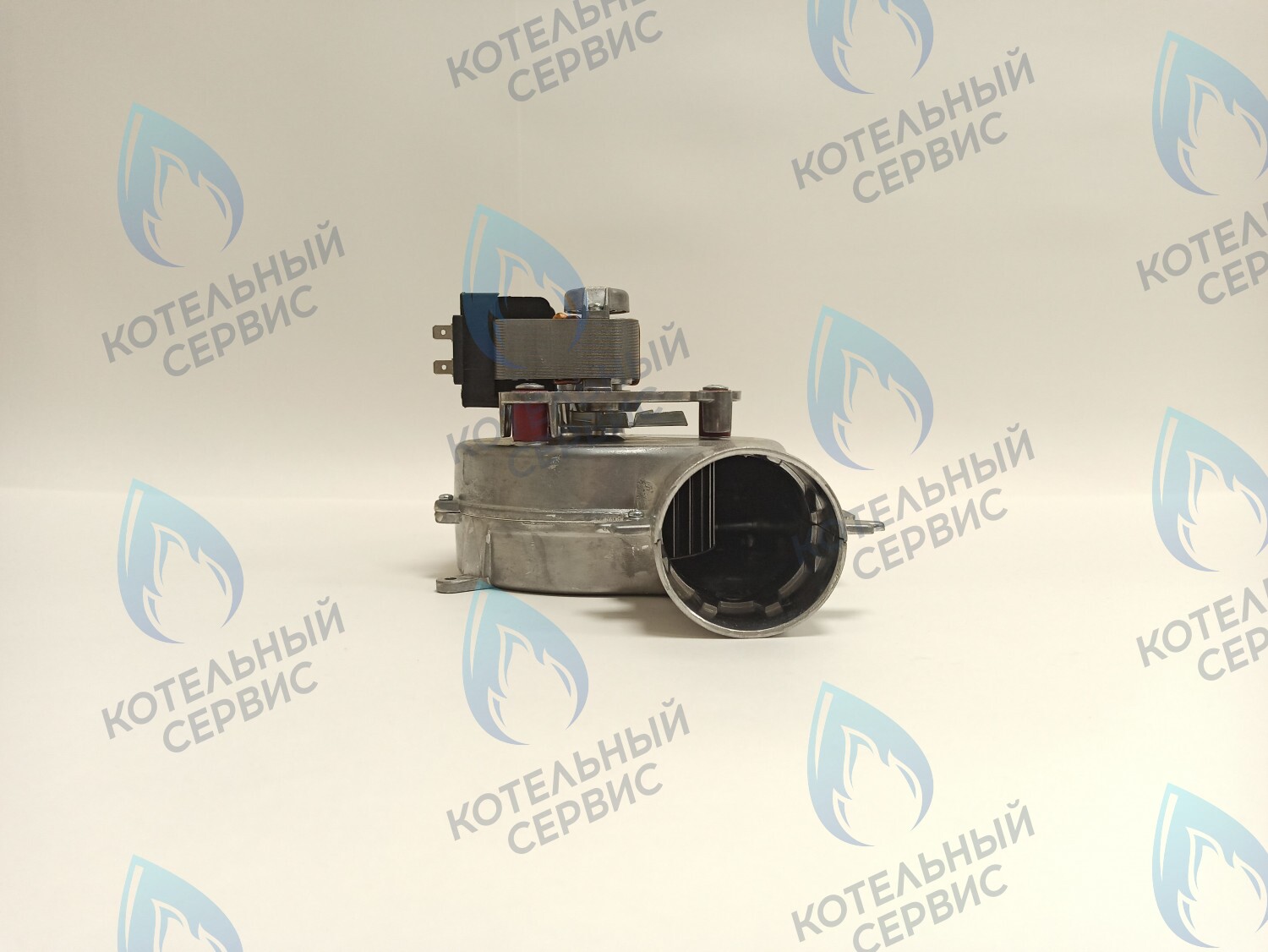 AF020-35W-K Вентилятор дымоудаления 24кВт Ariston CARES X/HS X/ALTEAS X/GENUS X/CLAS X (65115813) в Оренбурге	