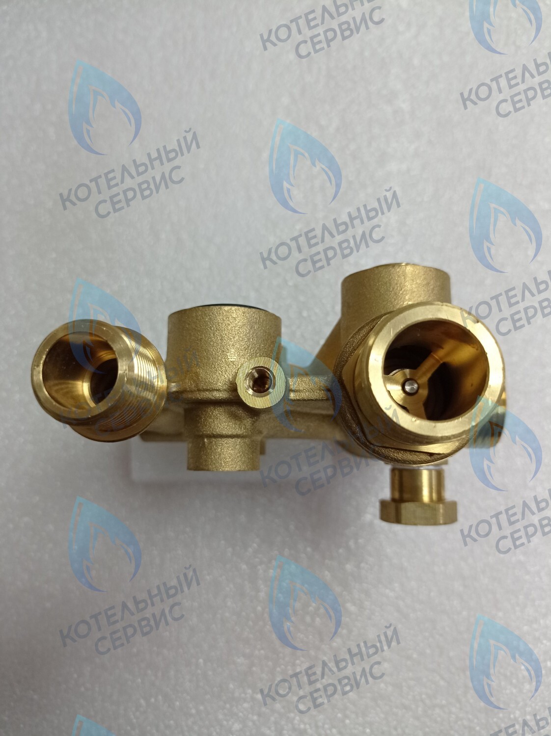 03-4019-02_Новый Клапан трехходовой (новый, шток 81,5мм) GAZECO 18 C2/T2, 24 C2/T2 Исполнение 2 (123) (после 07.14 г. до 05.16 г) в Оренбурге	