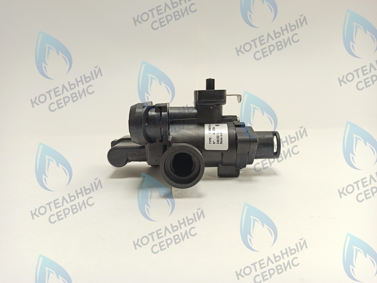 39842111 Клапан трехходовой KIT VALV.3VIE 230V (36902940) FERROLI в Оренбурге	