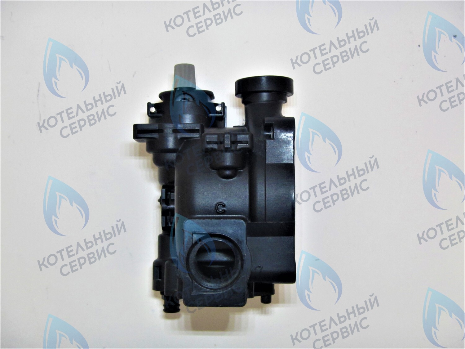 PMF01CW Улитка циркуляционного насоса (отверстие сзади, одно справа сбоку) FERROLI ARENA, DIVA под насос WILO (W21CW) в Оренбурге	