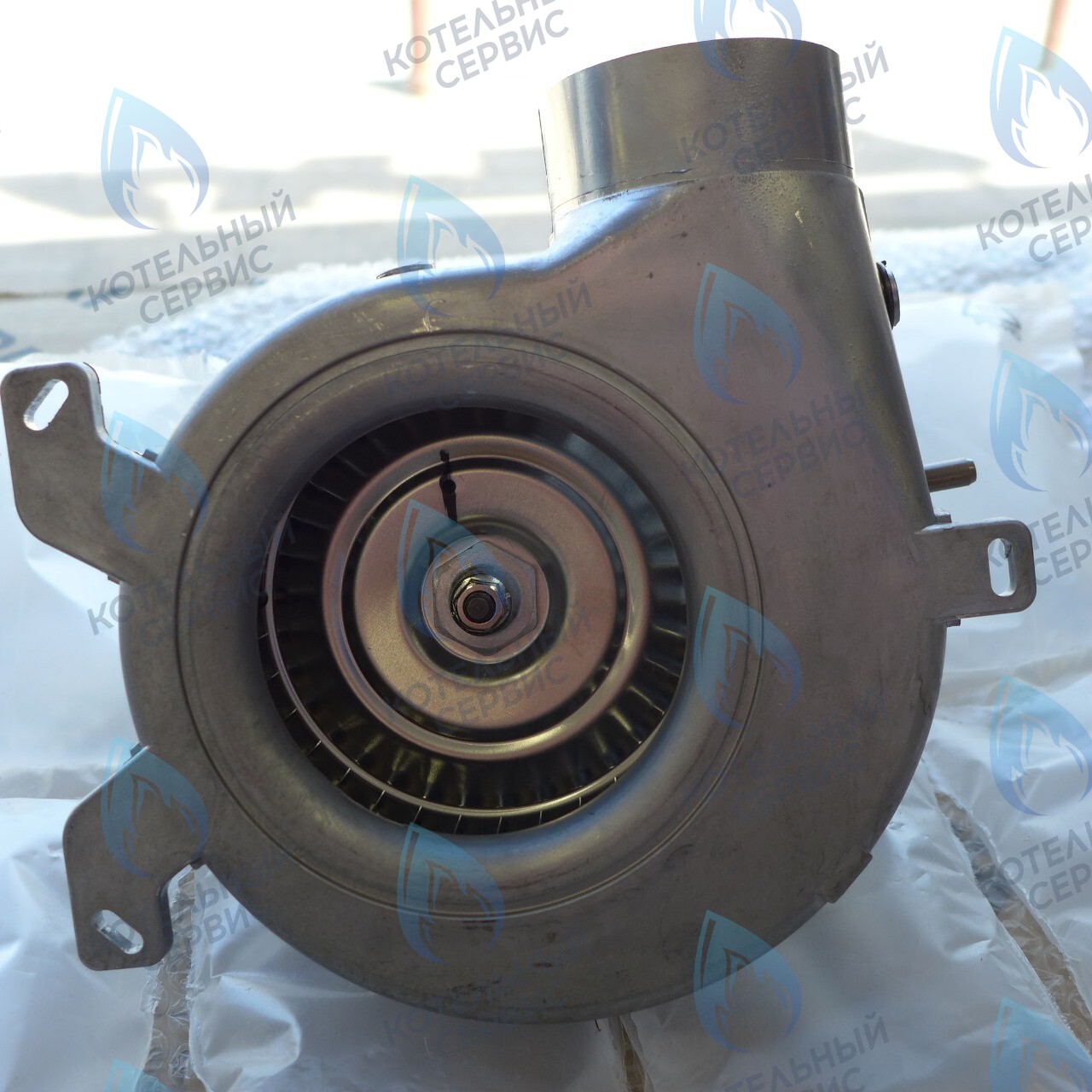 0020253005 Вентилятор дымоудаления настенных газовых котлов VAILLANT turboFIT VUW 242/5-2 VU,  VUW в Оренбурге	