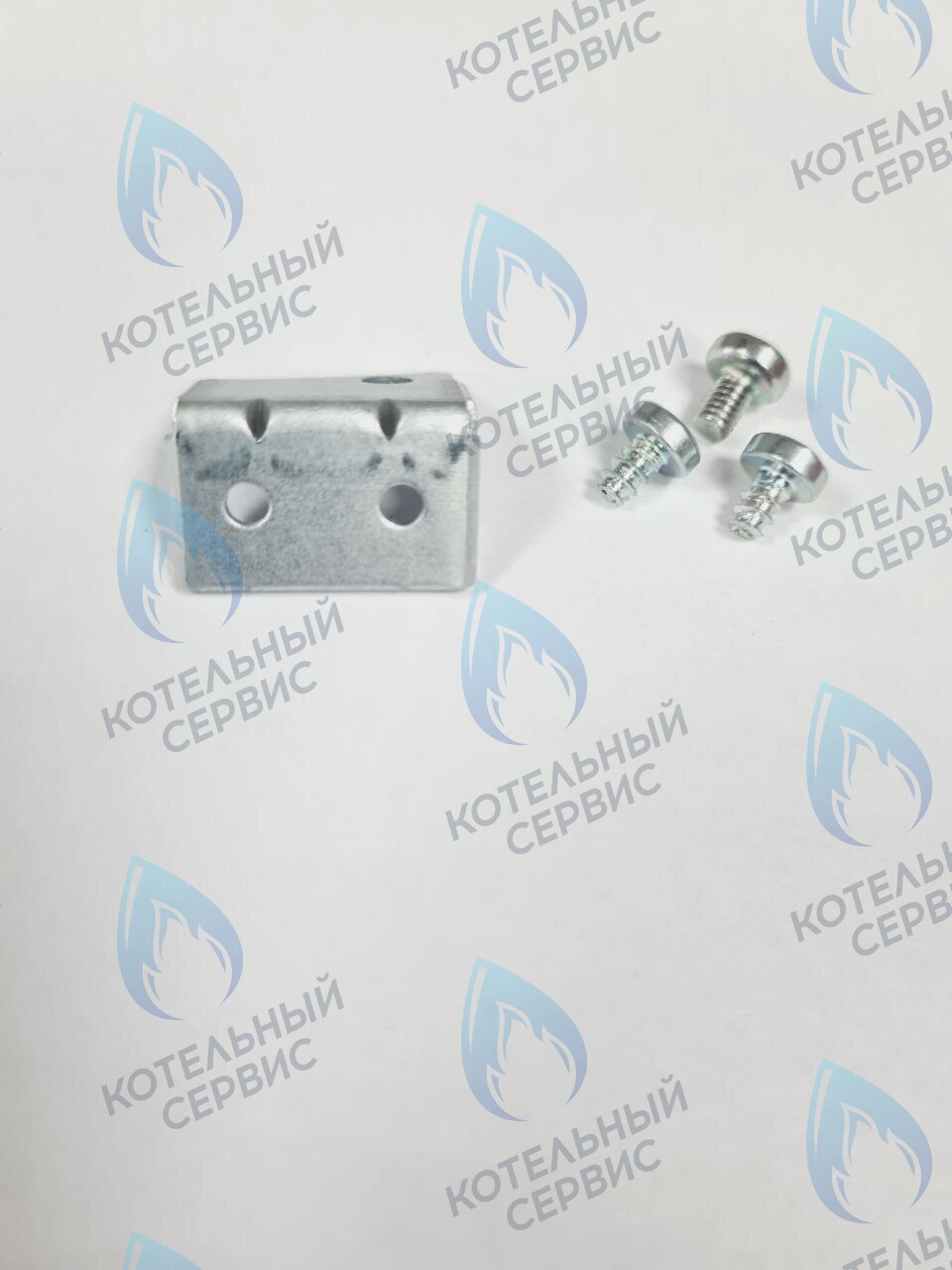 30033137A Металлический крепежный кронштейн  для замены нового насоса Шинху на существующий Фиксирующая скоба (1EA), болт (M4, 1EA), винт (4×6, 2EA) для Deluxe S/ONE, NCB 700 (необходим при замене 30033192A на 30020779B) в Оренбурге	