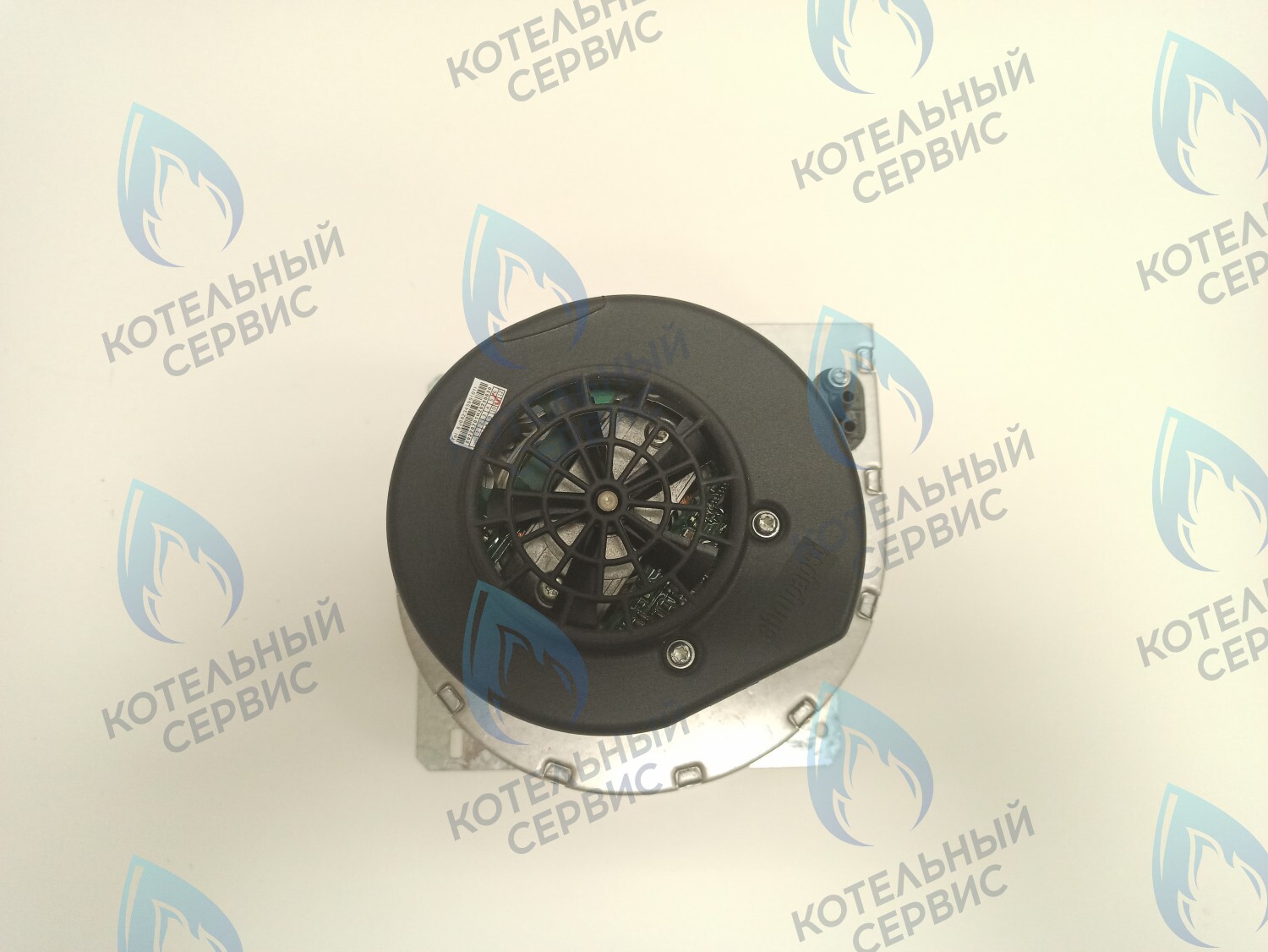 AF028-66W-BP-E Вентилятор VAILLANT turboTEC 36kW 190262 (в комплекте с монтажной пластиной) в Оренбурге	