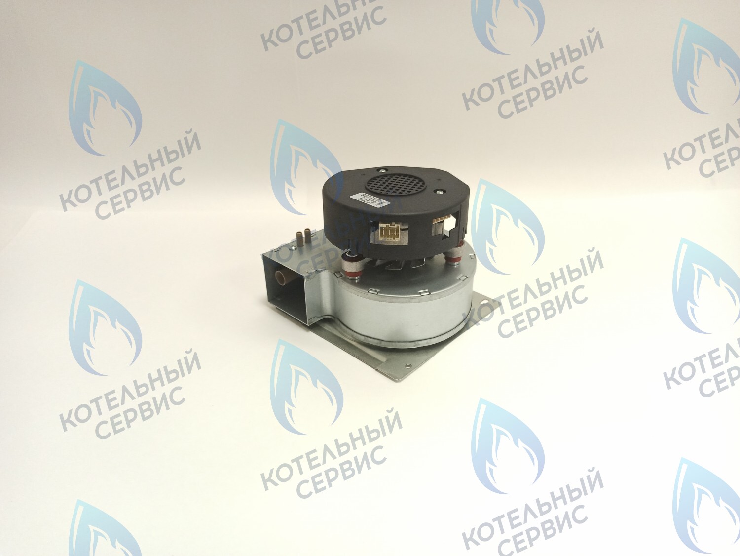 AF028-66W-BP-S Вентилятор VAILLANT turboTEC 36 kW 190262 (в комплекте с монтажной пластиной) в Оренбурге	