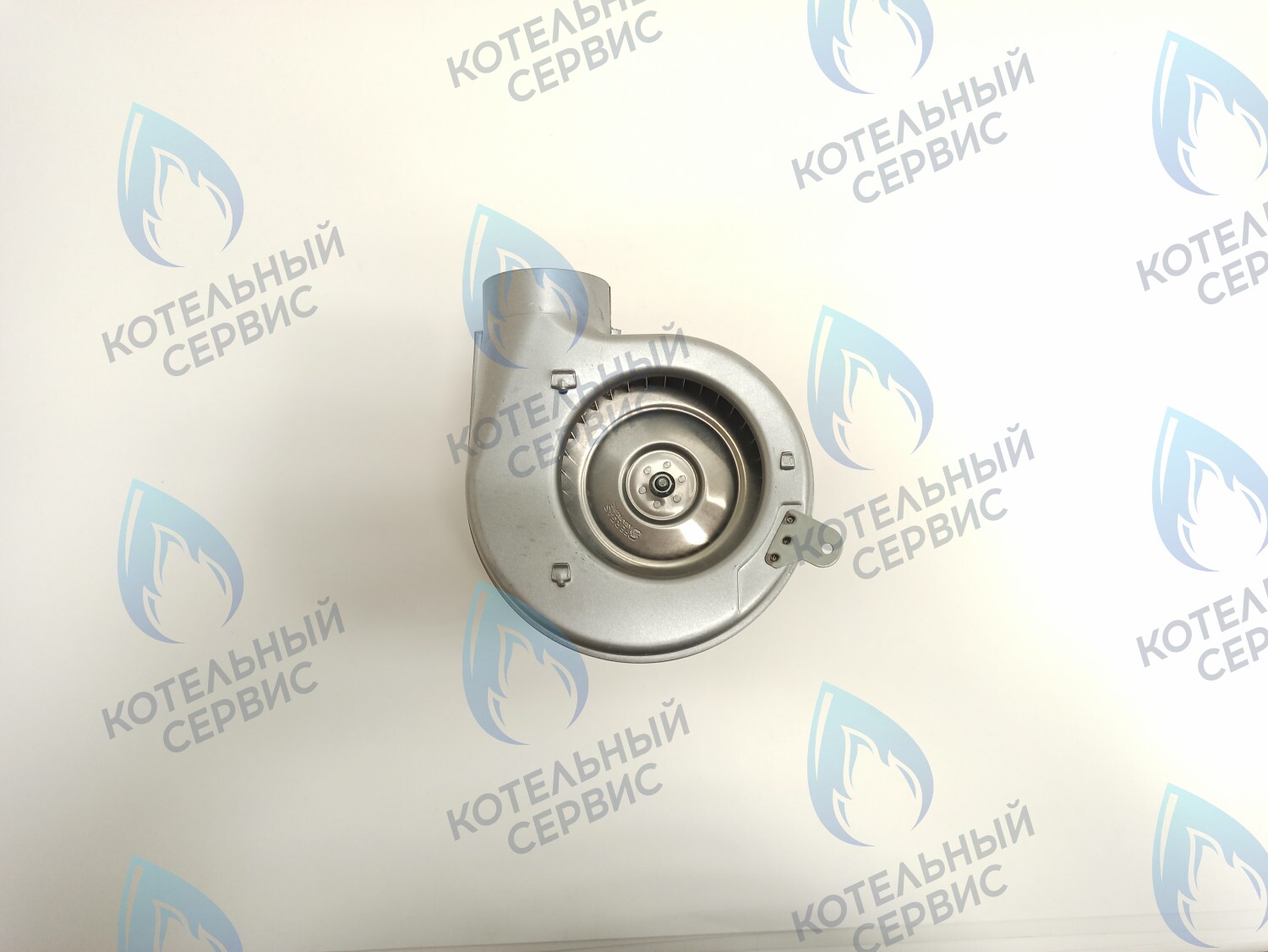 AF025-40W-C Вентилятор дымоудаления 40W BOSCH 6000 WBN6000-24C/24H И BUDERUS U072-24K/24 (87186429220) в Оренбурге	